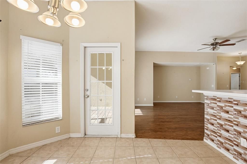 待售: $260,000 (3 贝兹, 2 浴室, 1653 平方英尺)