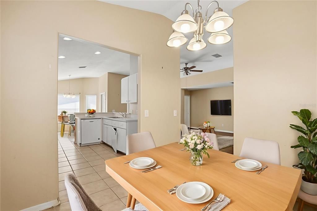 待售: $260,000 (3 贝兹, 2 浴室, 1653 平方英尺)