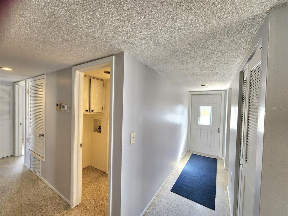 For Sale: $219,000 (3 beds, 2 baths, 1259 Square Feet)