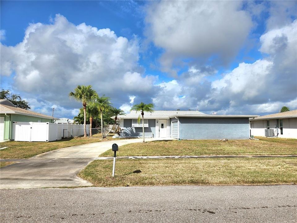 For Sale: $219,000 (3 beds, 2 baths, 1259 Square Feet)