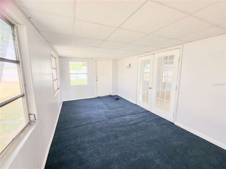 For Sale: $219,000 (3 beds, 2 baths, 1259 Square Feet)