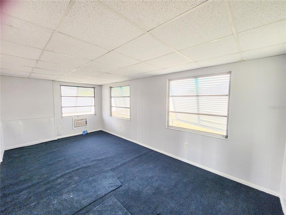 For Sale: $219,000 (3 beds, 2 baths, 1259 Square Feet)