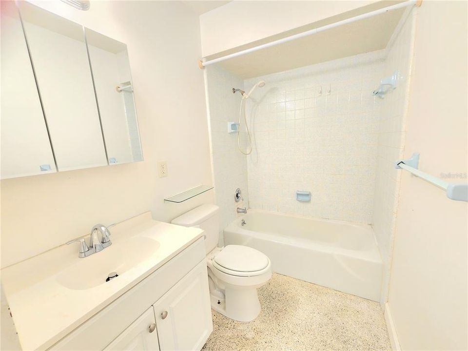 For Sale: $219,000 (3 beds, 2 baths, 1259 Square Feet)