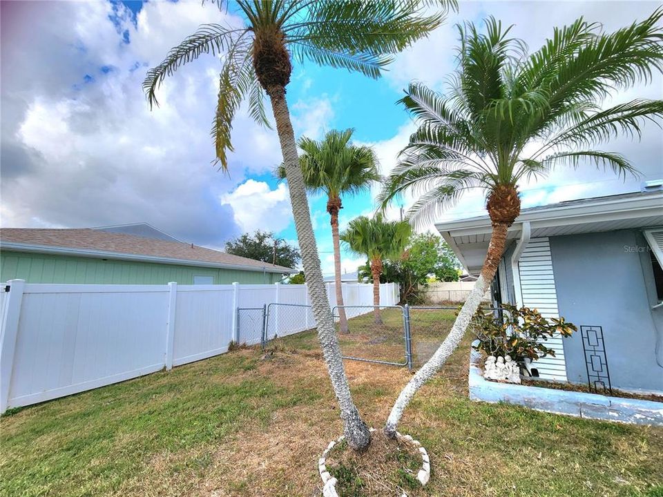 For Sale: $219,000 (3 beds, 2 baths, 1259 Square Feet)