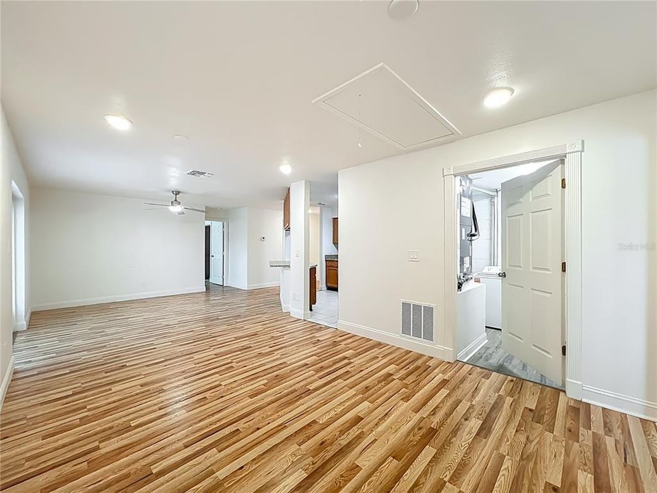 На продажу: $499,900 (6 спален, 4 ванн, 2660 Квадратных фут)