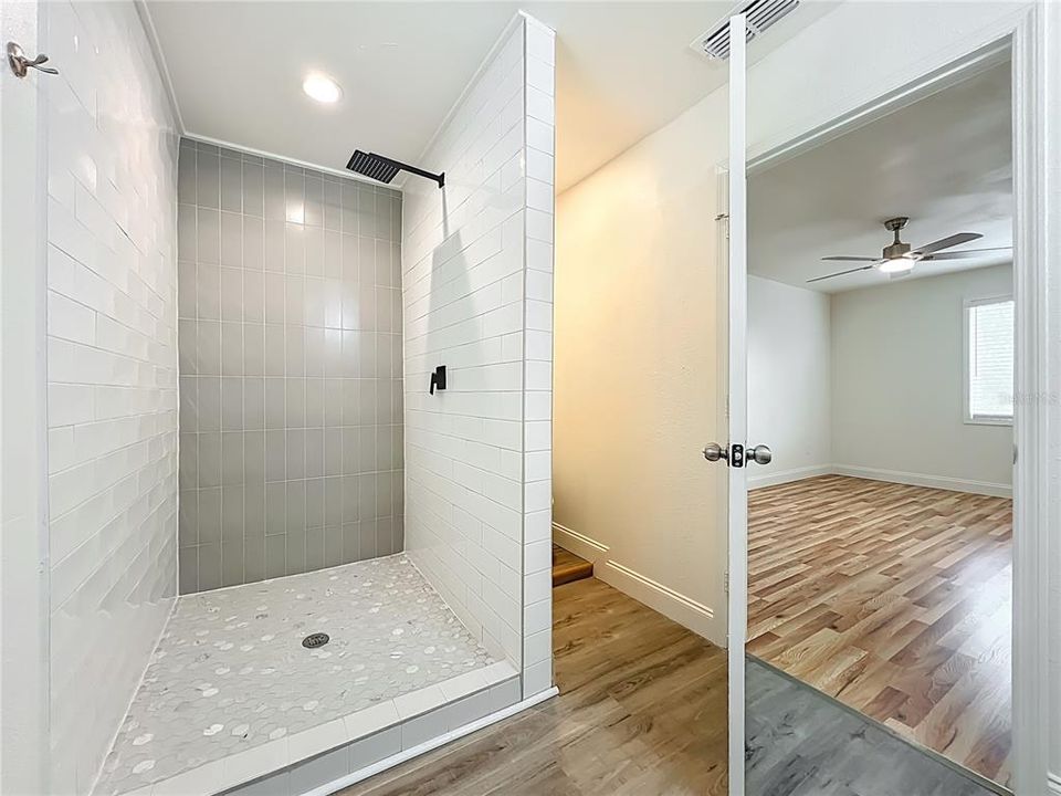 На продажу: $499,900 (6 спален, 4 ванн, 2660 Квадратных фут)