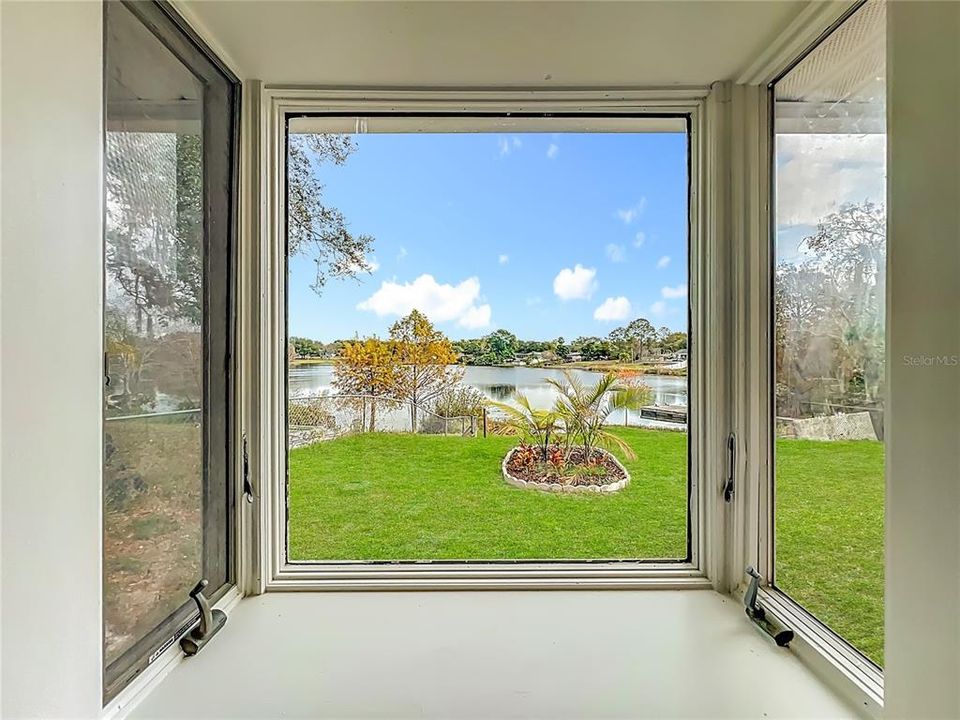 На продажу: $499,900 (6 спален, 4 ванн, 2660 Квадратных фут)