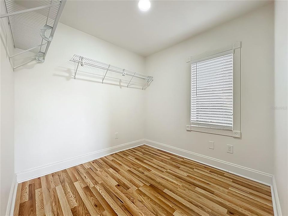 На продажу: $499,900 (6 спален, 4 ванн, 2660 Квадратных фут)