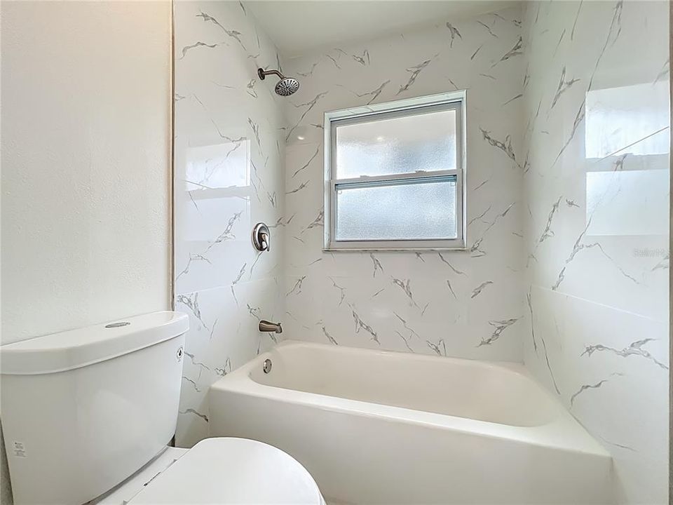 На продажу: $499,900 (6 спален, 4 ванн, 2660 Квадратных фут)