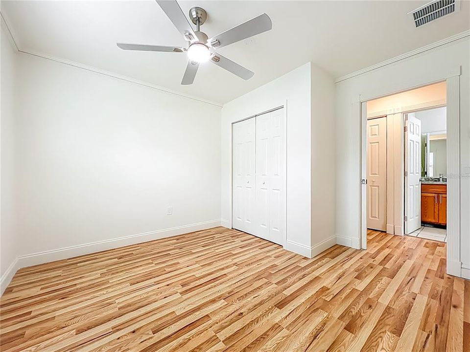 На продажу: $499,900 (6 спален, 4 ванн, 2660 Квадратных фут)