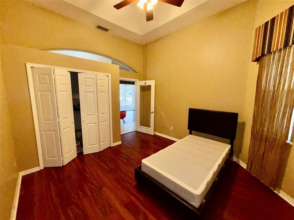 В аренду: $2,400 (4 спален, 3 ванн, 3430 Квадратных фут)