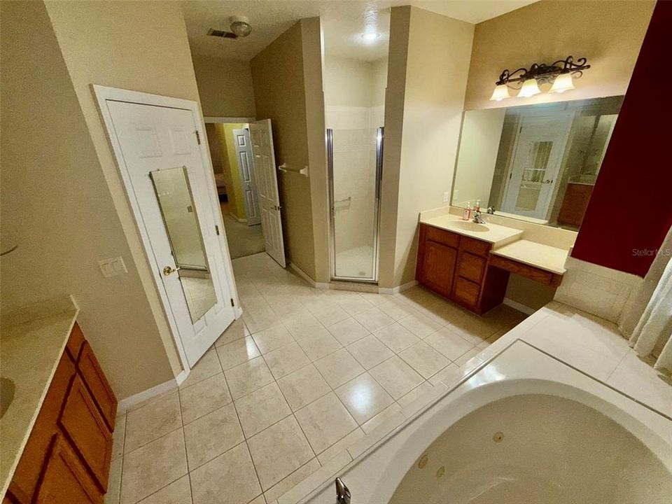 В аренду: $2,400 (4 спален, 3 ванн, 3430 Квадратных фут)