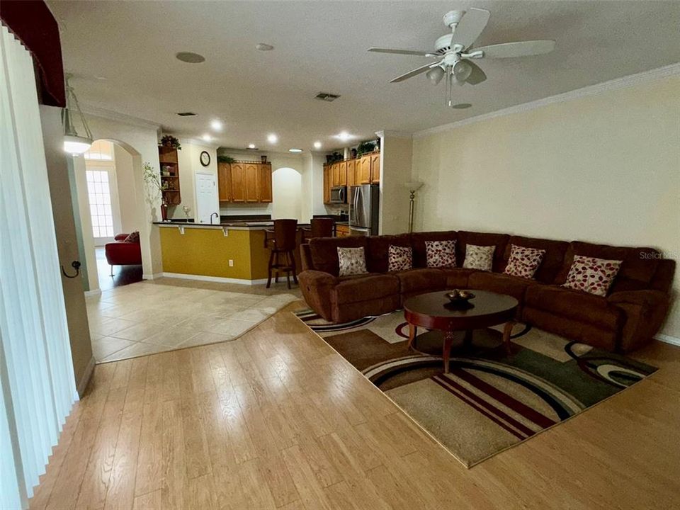 В аренду: $2,400 (4 спален, 3 ванн, 3430 Квадратных фут)