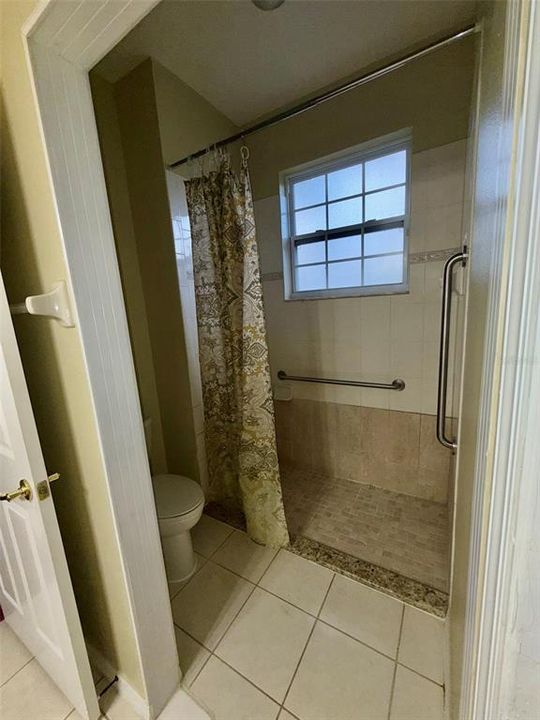 В аренду: $2,400 (4 спален, 3 ванн, 3430 Квадратных фут)