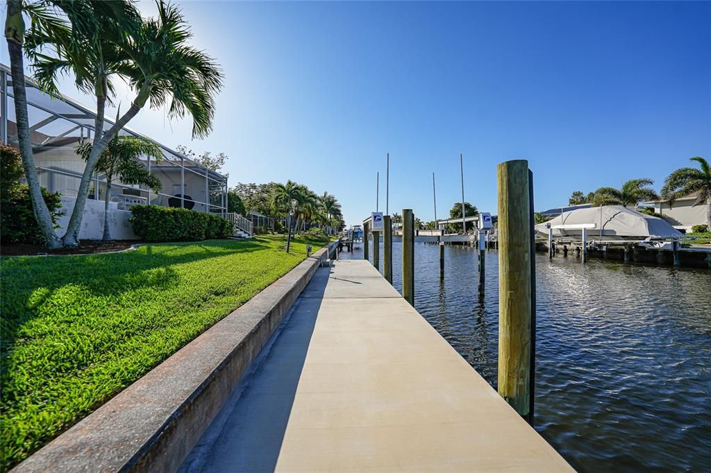 待售: $1,100,000 (3 贝兹, 2 浴室, 2114 平方英尺)