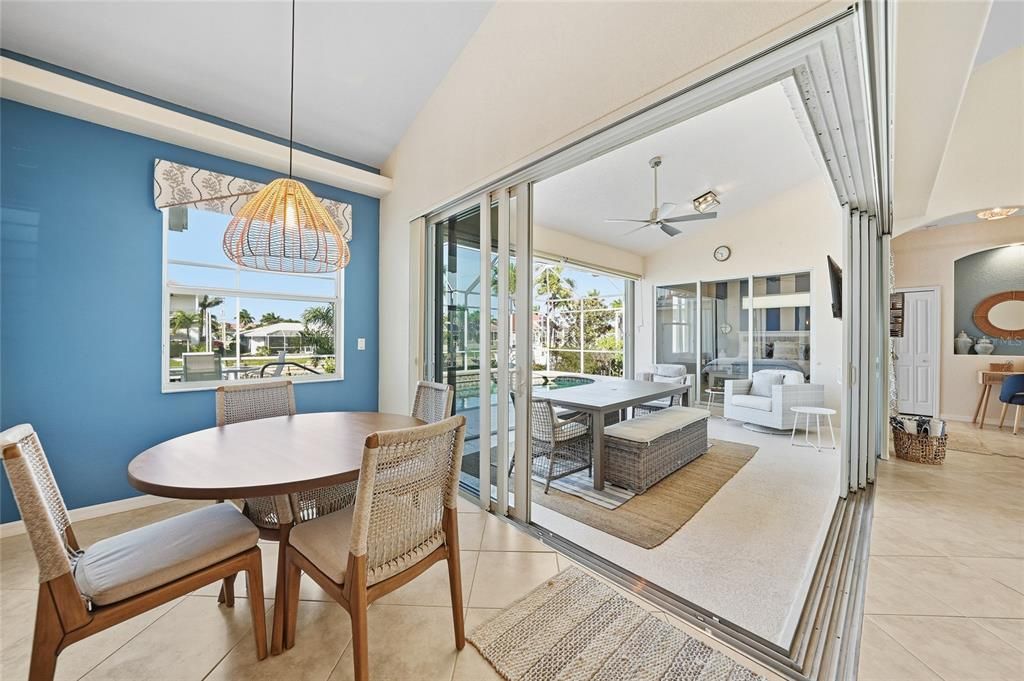 待售: $1,100,000 (3 贝兹, 2 浴室, 2114 平方英尺)