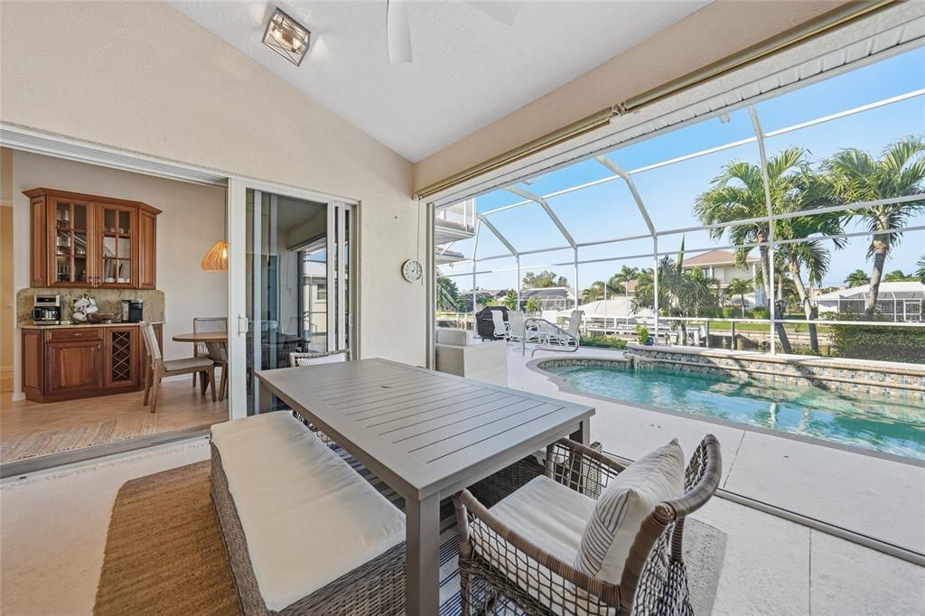 待售: $1,100,000 (3 贝兹, 2 浴室, 2114 平方英尺)