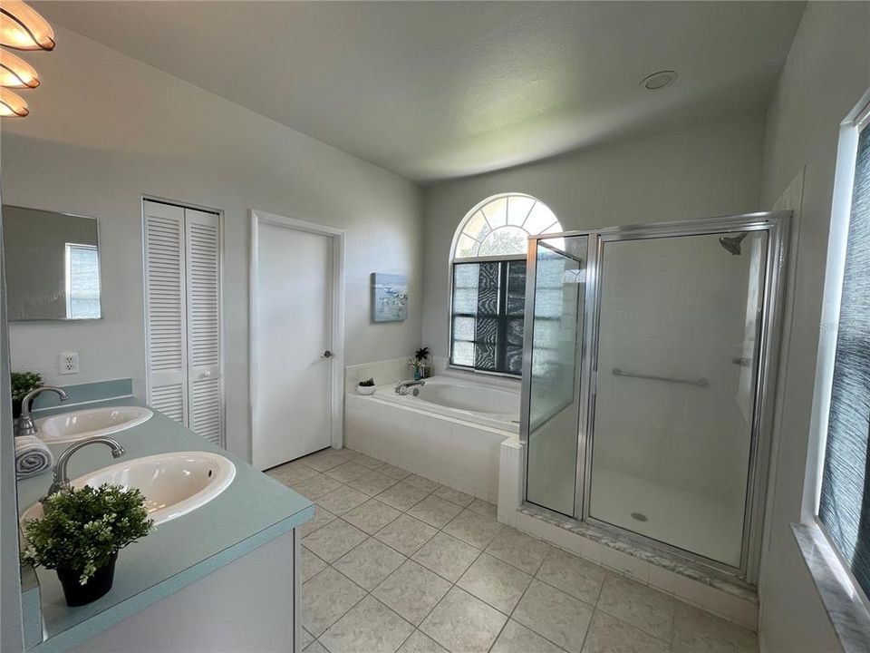 For Rent: $3,000 (3 beds, 2 baths, 2066 Square Feet)