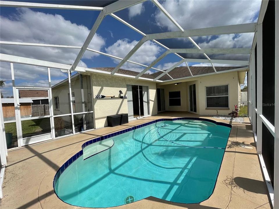 For Rent: $3,000 (3 beds, 2 baths, 2066 Square Feet)