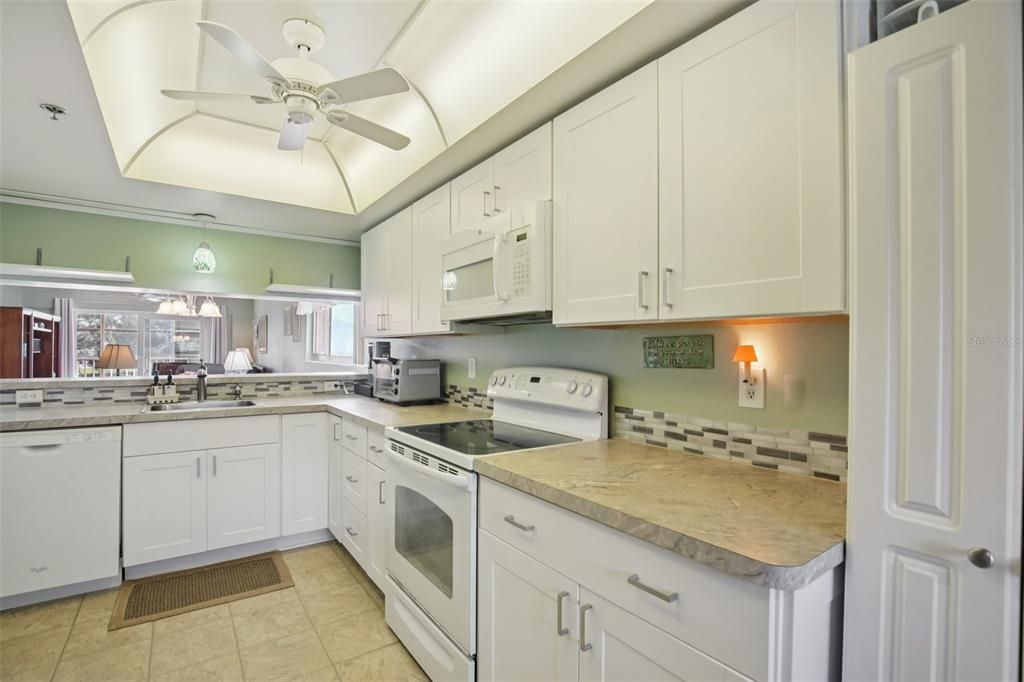 En Venta: $249,000 (2 camas, 2 baños, 1185 Pies cuadrados)