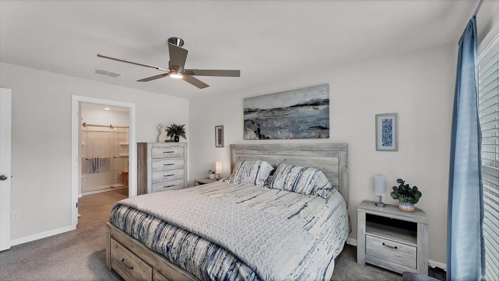 待售: $425,000 (4 贝兹, 2 浴室, 1828 平方英尺)