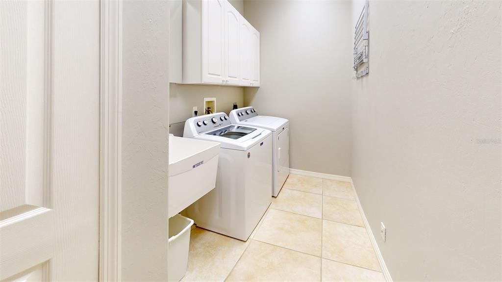 На продажу: $799,000 (3 спален, 2 ванн, 2315 Квадратных фут)