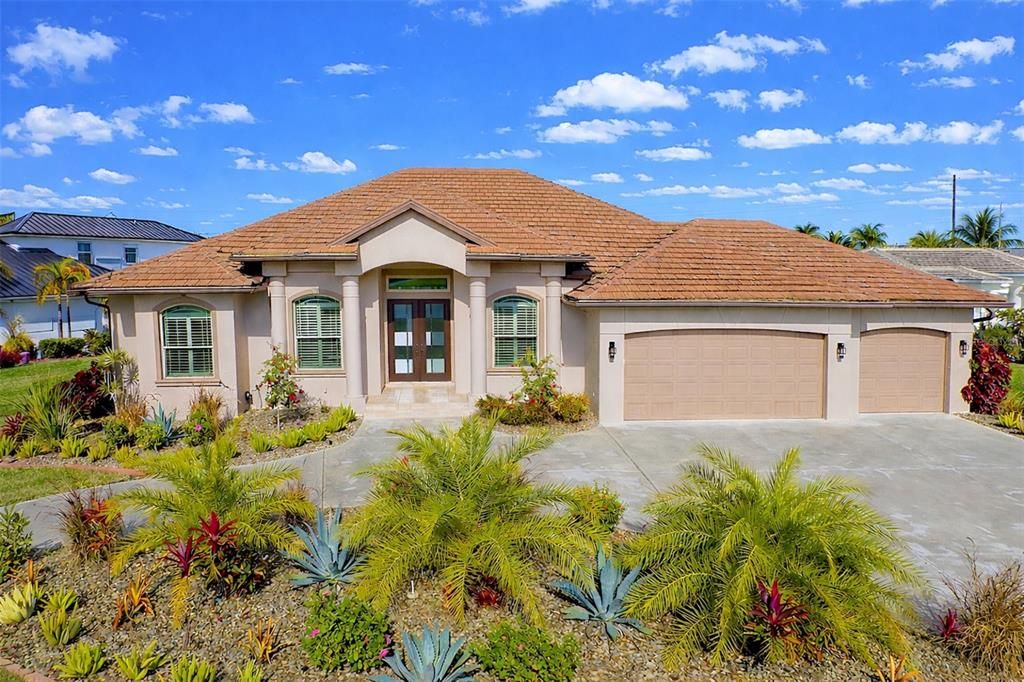 На продажу: $799,000 (3 спален, 2 ванн, 2315 Квадратных фут)