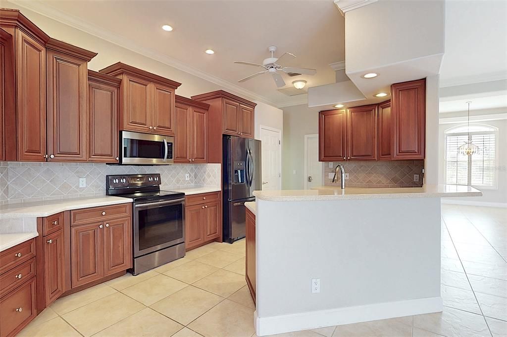 На продажу: $799,000 (3 спален, 2 ванн, 2315 Квадратных фут)