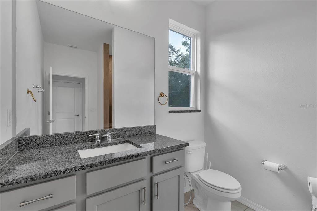 На продажу: $440,000 (2 спален, 1 ванн, 1082 Квадратных фут)