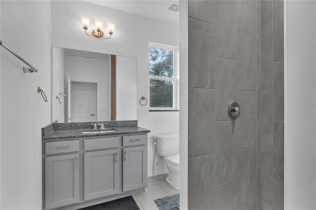 На продажу: $440,000 (2 спален, 1 ванн, 1082 Квадратных фут)