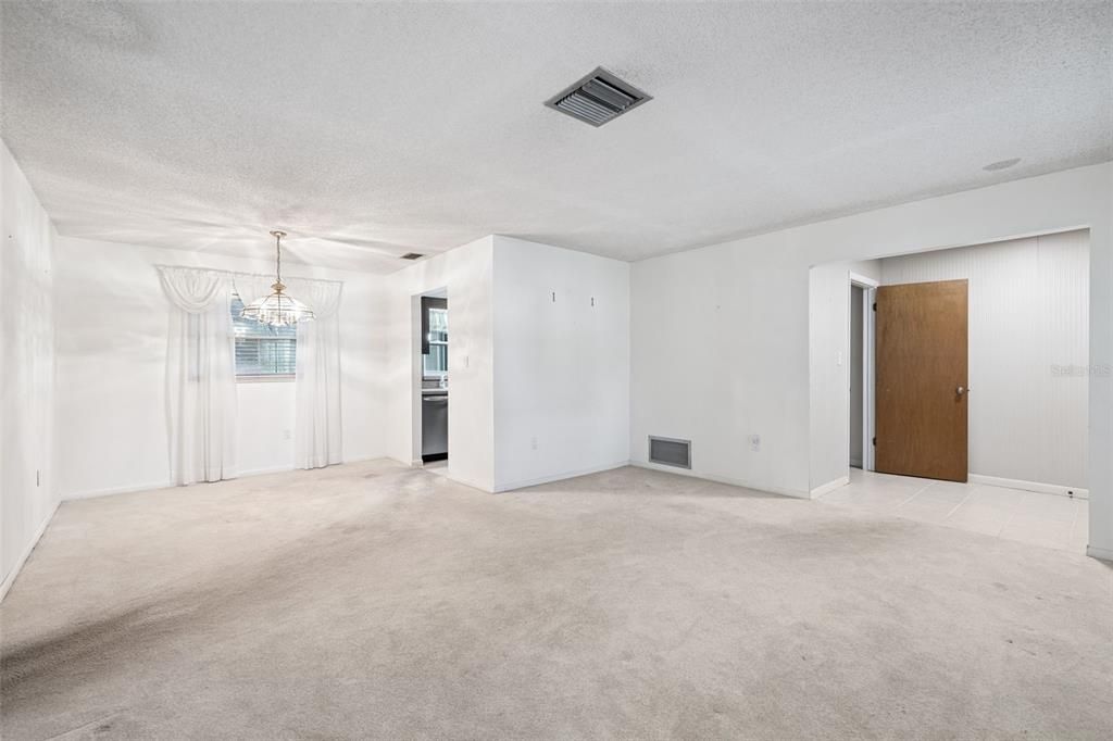 For Sale: $410,000 (3 beds, 2 baths, 1678 Square Feet)