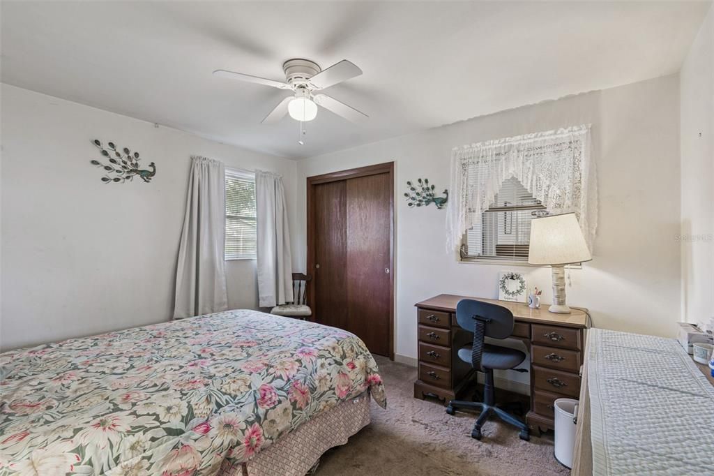 For Sale: $159,900 (2 beds, 1 baths, 1085 Square Feet)