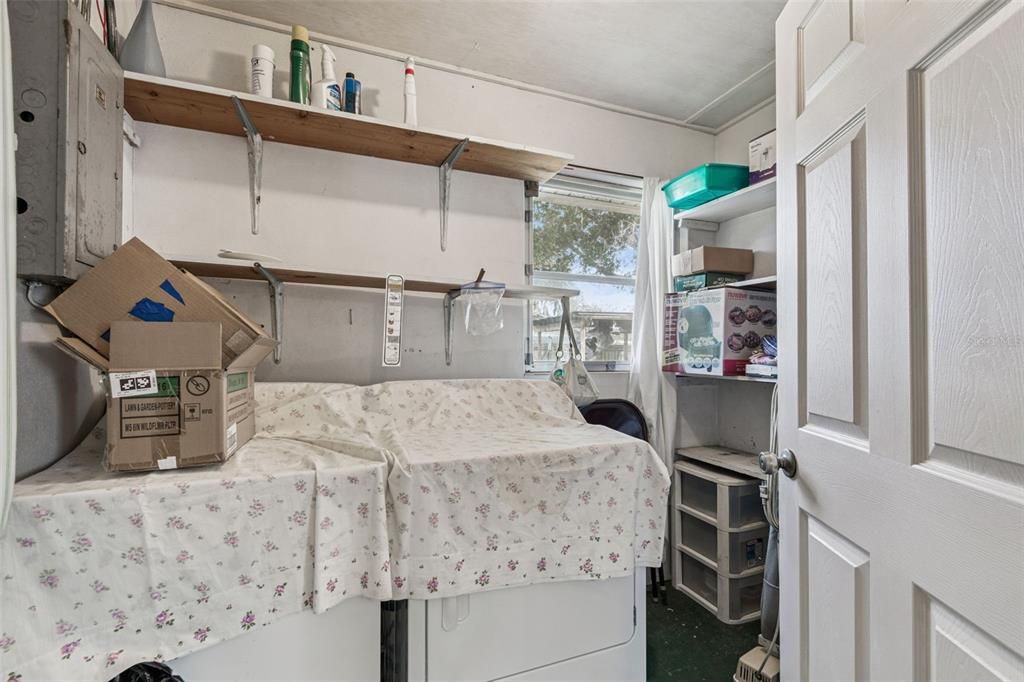 For Sale: $159,900 (2 beds, 1 baths, 1085 Square Feet)