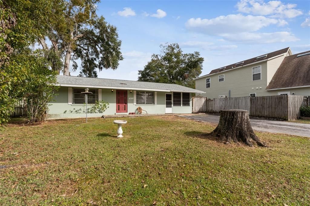 For Sale: $159,900 (2 beds, 1 baths, 1085 Square Feet)