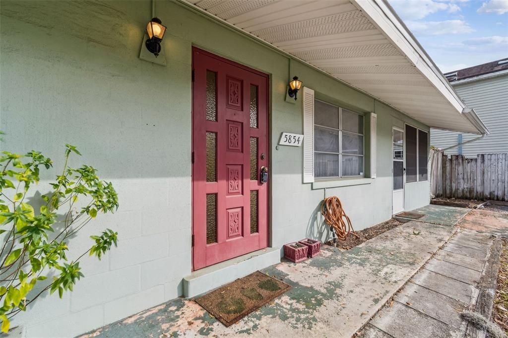 For Sale: $159,900 (2 beds, 1 baths, 1085 Square Feet)