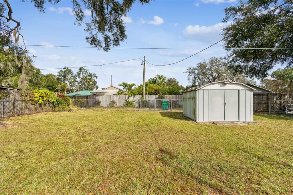 For Sale: $159,900 (2 beds, 1 baths, 1085 Square Feet)