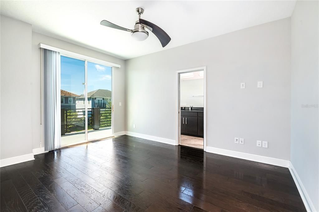 En Renta: $2,850 (3 camas, 2 baños, 1955 Pies cuadrados)