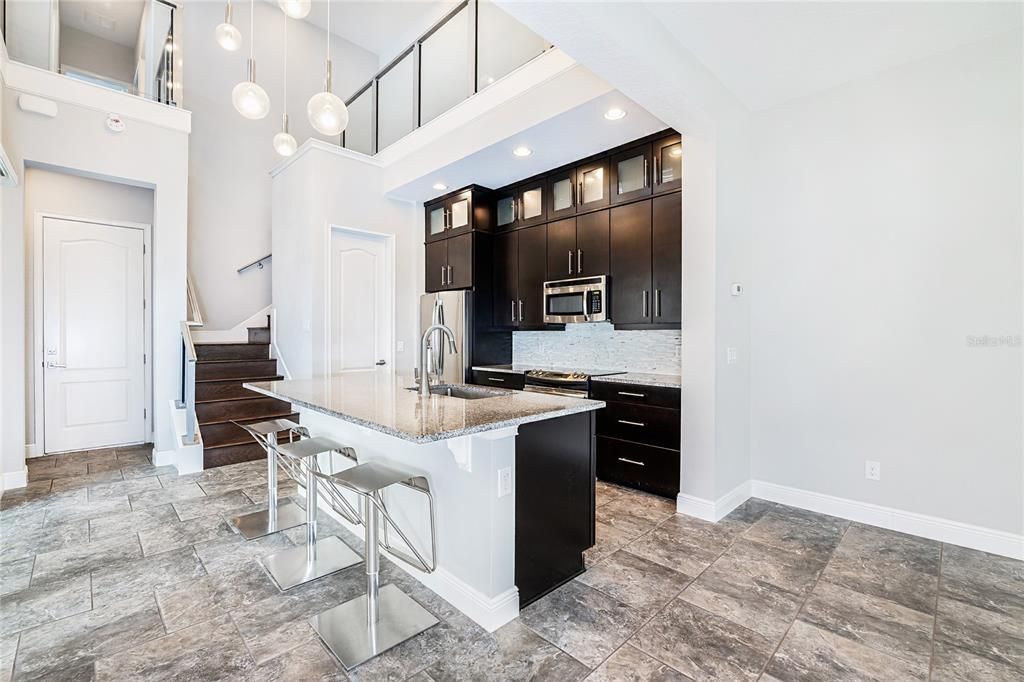 En Renta: $2,850 (3 camas, 2 baños, 1955 Pies cuadrados)