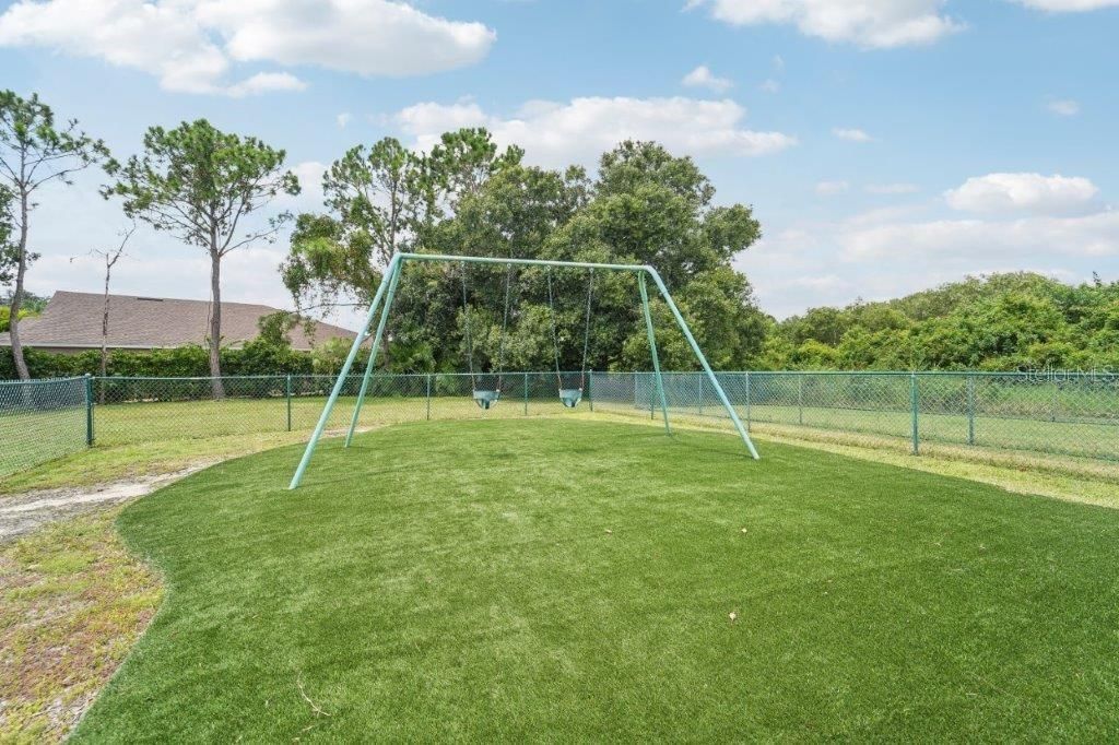 For Sale: $320,000 (3 beds, 2 baths, 1350 Square Feet)