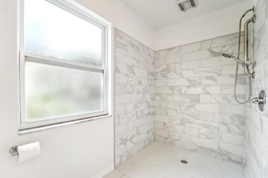 For Sale: $320,000 (3 beds, 2 baths, 1350 Square Feet)