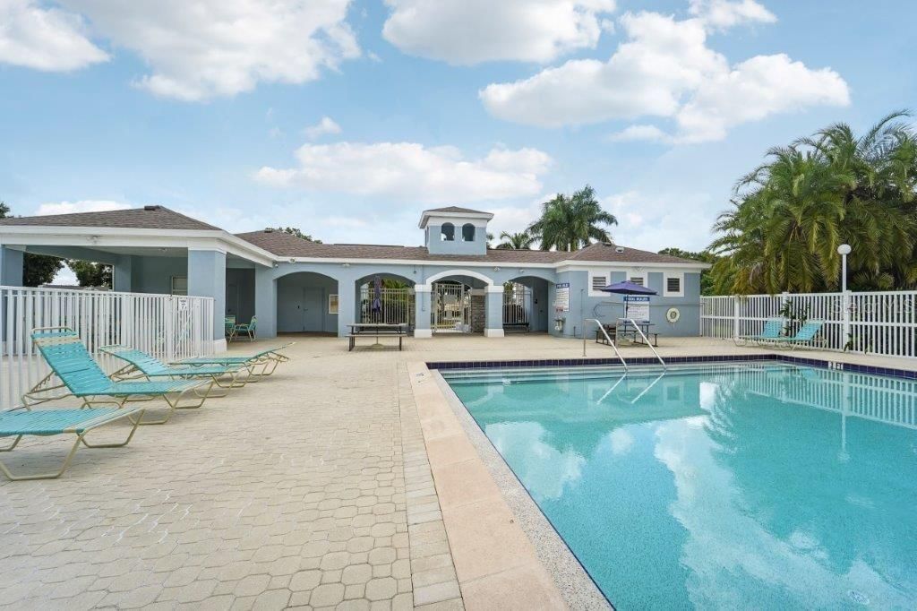 For Sale: $320,000 (3 beds, 2 baths, 1350 Square Feet)