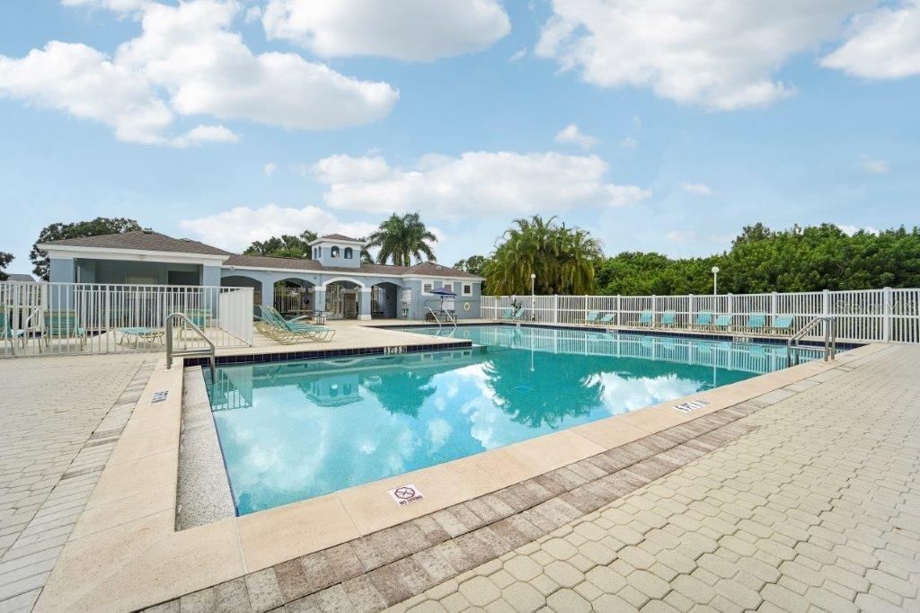 For Sale: $320,000 (3 beds, 2 baths, 1350 Square Feet)