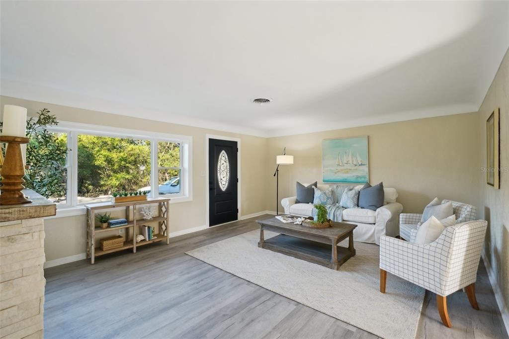 En Venta: $295,000 (2 camas, 1 baños, 1020 Pies cuadrados)