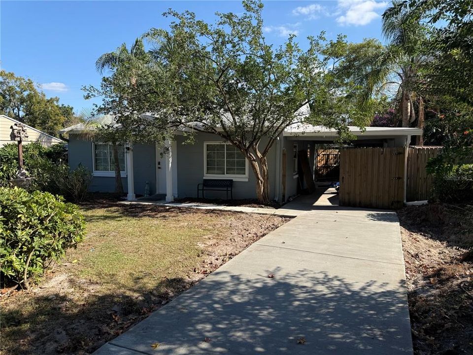 待售: $260,000 (2 贝兹, 1 浴室, 945 平方英尺)