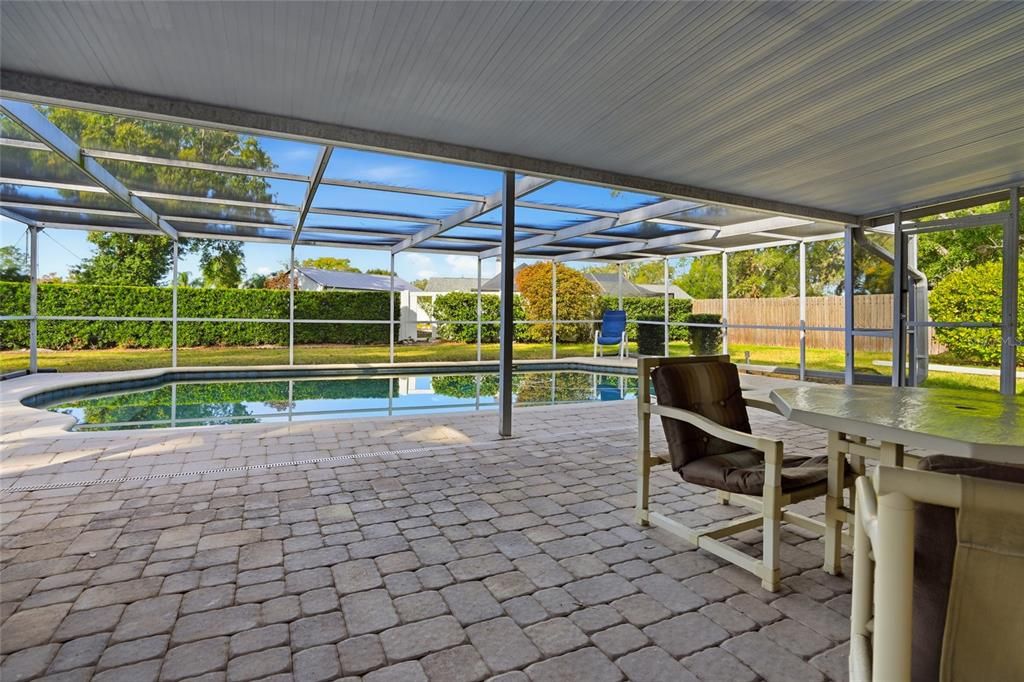 待售: $430,000 (4 贝兹, 2 浴室, 2113 平方英尺)