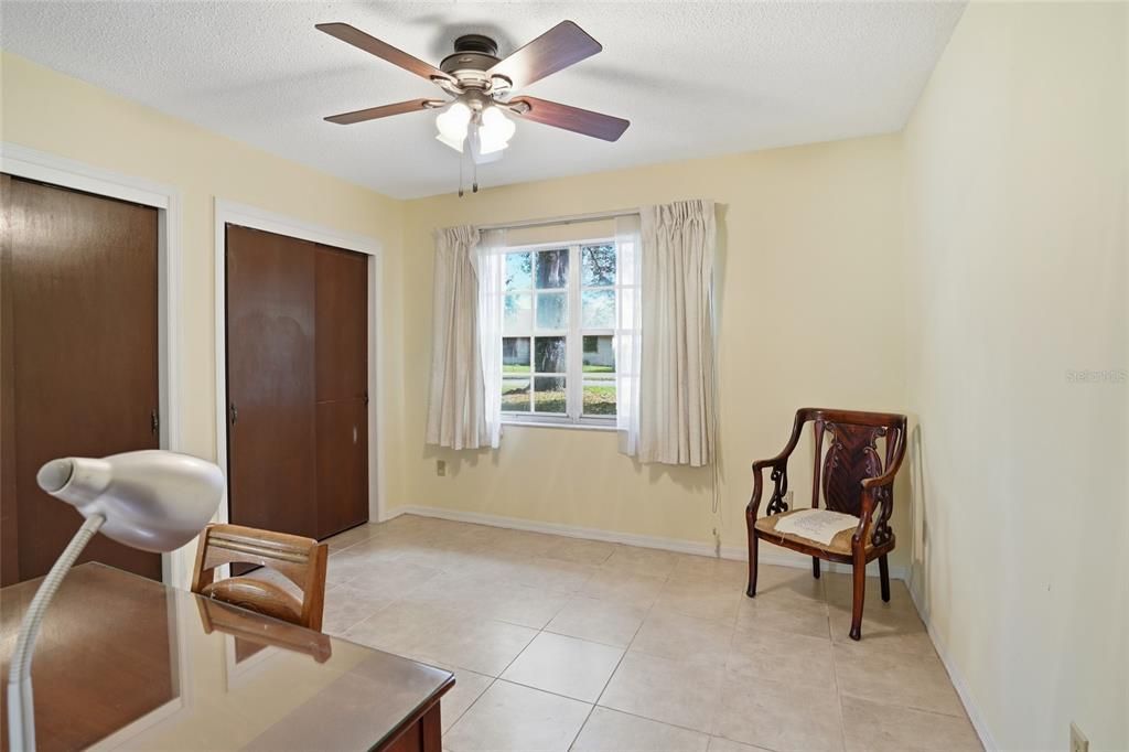 待售: $430,000 (4 贝兹, 2 浴室, 2113 平方英尺)