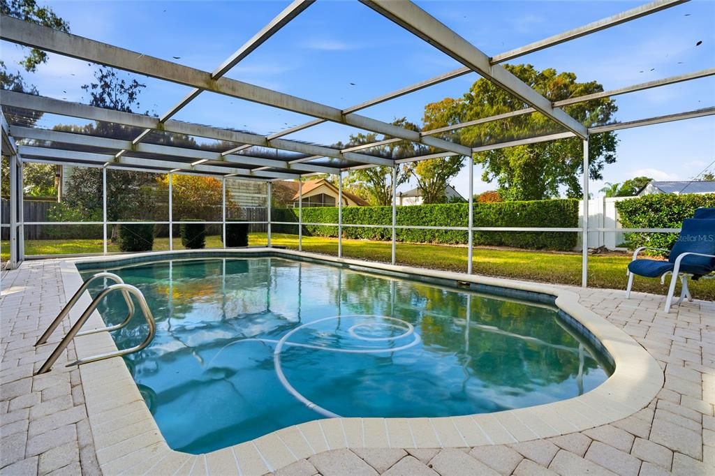 待售: $430,000 (4 贝兹, 2 浴室, 2113 平方英尺)