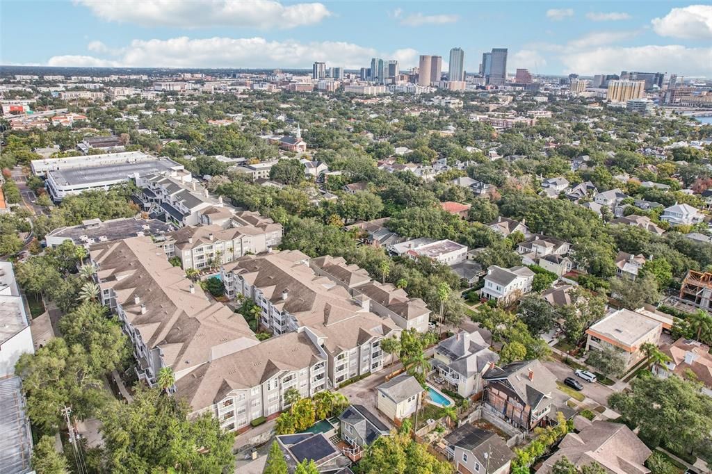 For Sale: $515,000 (2 beds, 2 baths, 1059 Square Feet)