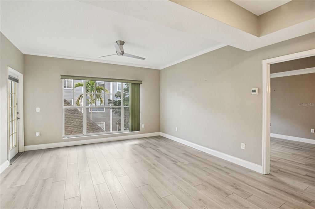 For Sale: $515,000 (2 beds, 2 baths, 1059 Square Feet)