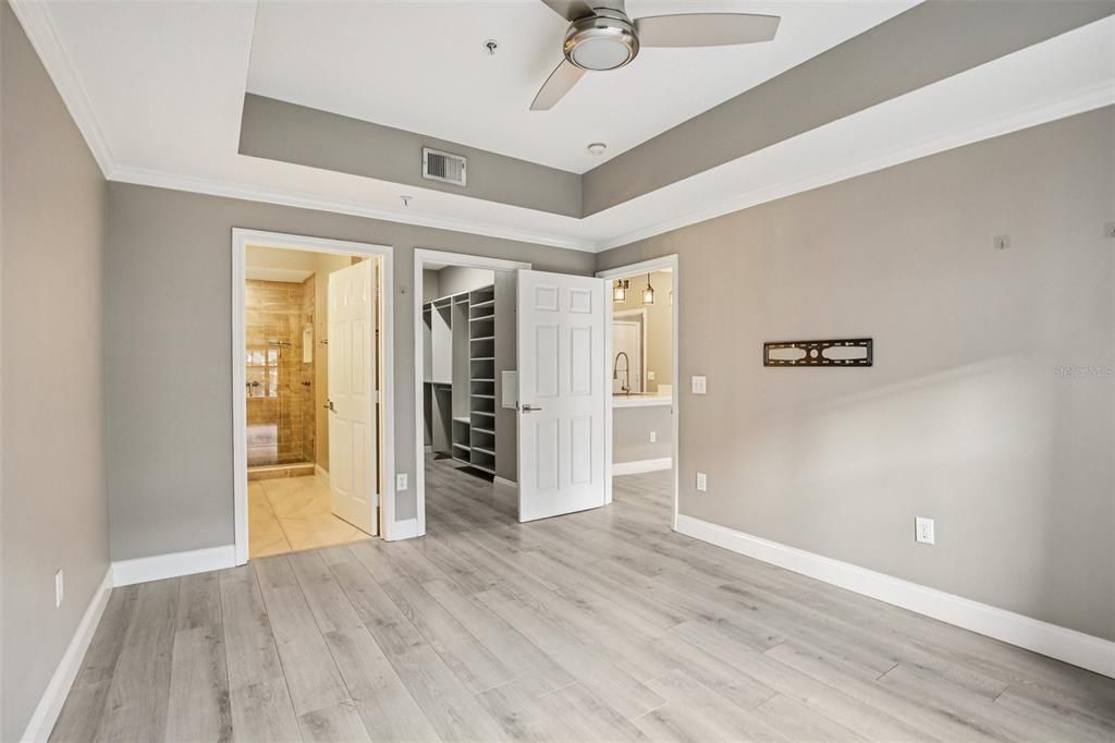 For Sale: $515,000 (2 beds, 2 baths, 1059 Square Feet)